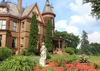 Henderson Castle limo, Car and Taxi Service in Kalamazoo