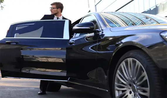 Premium Limo Service in Lansing